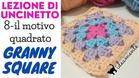 Diagramma semplificato di un accappatoio quadrato all'uncinetto