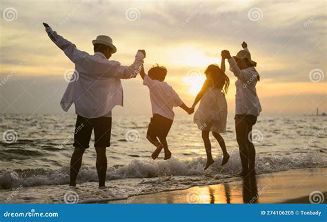 Immagine simbolica che rappresenta la diversità delle famiglie e dell'amore