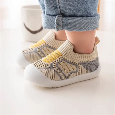 Schema di una suola antiscivolo per scarpe da bambino