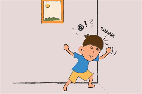 bambino che sbatte la testa