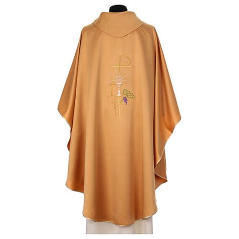 Simboli liturgici su una casula