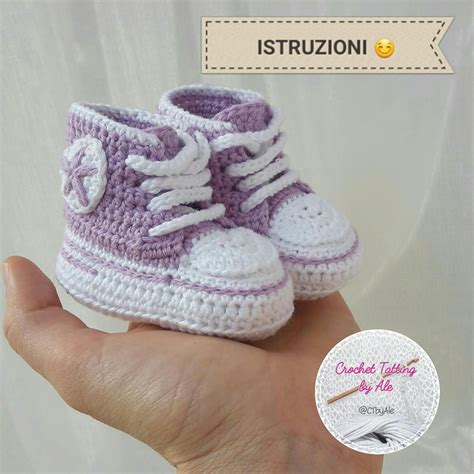 Scarpine da neonato all'uncinetto fatte a mano