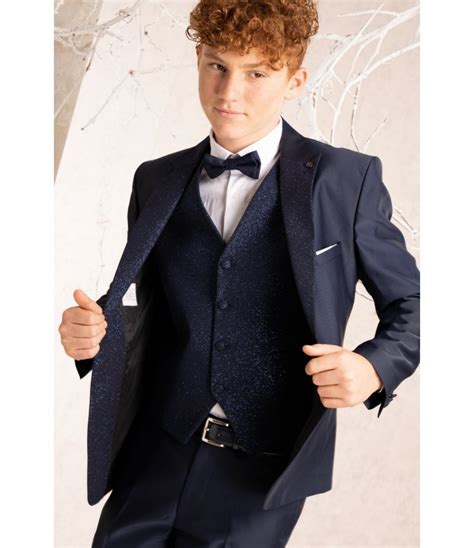 bambino in completo blu Alviero Martini