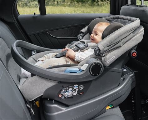 Seggiolino auto per neonati