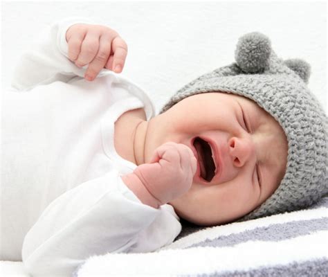 neonato che trema