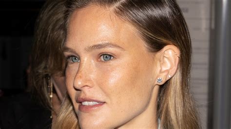 Bar Refaeli con le sue figlie Liv ed Elle