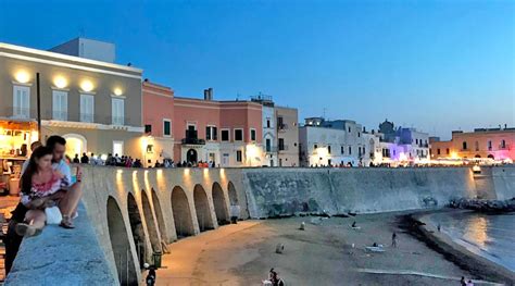 Tramonto sulle mura del centro storico di Gallipoli