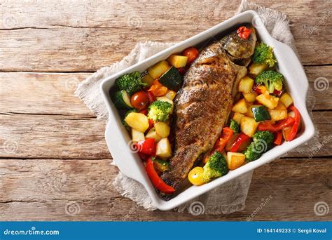 Piatto di pesce cotto al forno
