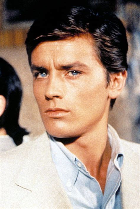 Alain Delon giovane in un film