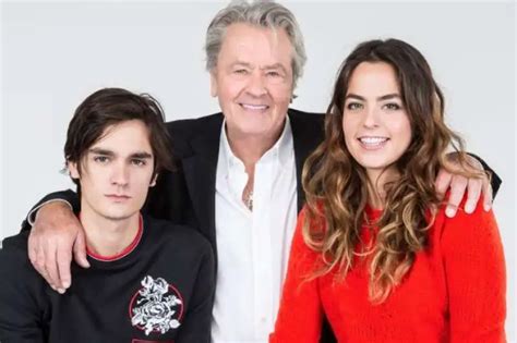 Alain Delon con i figli Anouchka e Alain-Fabien