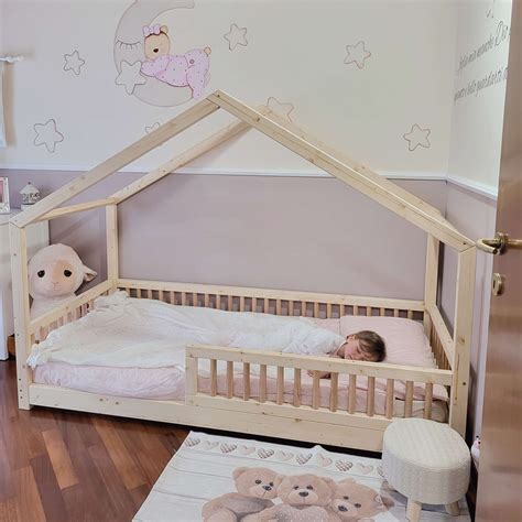 lettino montessoriano a casetta