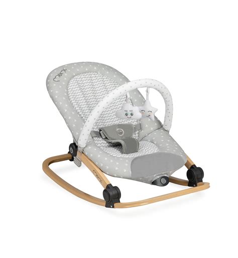 Bambino che riposa in una sdraietta Joyello