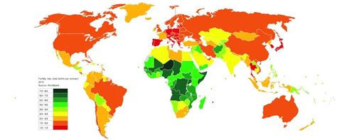 Mappa dell'Europa che mostra la variazione del tasso di fecondità totale per paese, con l'Italia e la Francia in evidenza