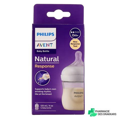 Neonato che beve dal biberon Avent Natural Response