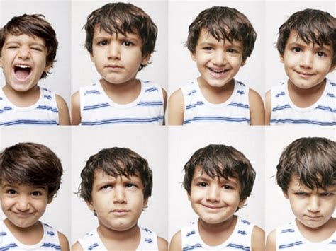 bambino che esprime diverse emozioni