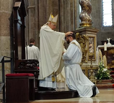 Cerimonia di ordinazione sacerdotale
