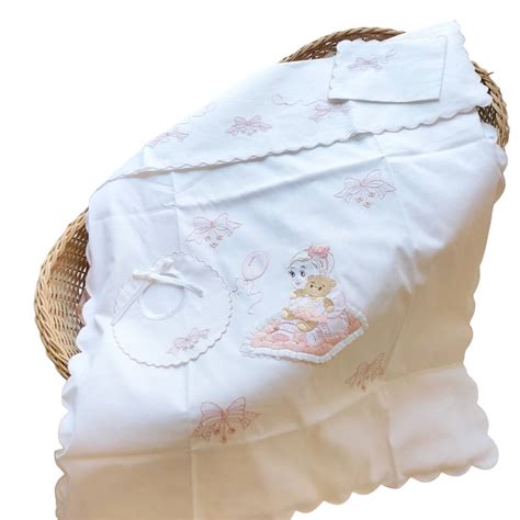 Bambino con corredino Canetta ricamato