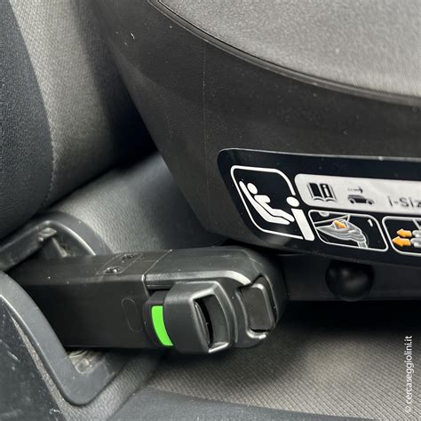 Indicatore di corretta installazione ISOFIX