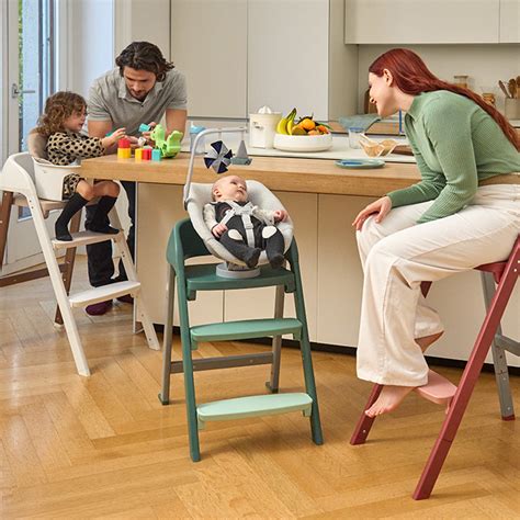 Design funzionale di un seggiolone per ristorante