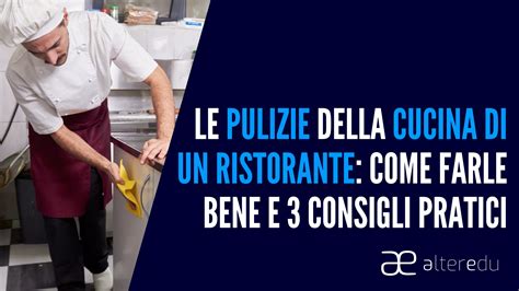 Pulizia di un seggiolone ristorante