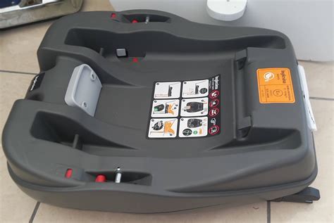Base Isofix Inglesina con piedino di supporto