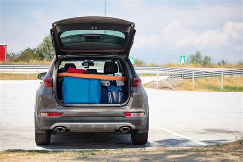 Bagagliaio auto con passeggino gemellare