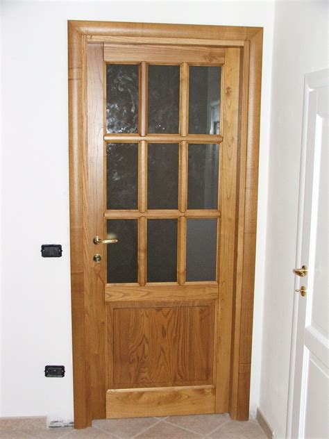 Porta a vetri in legno a 3 ante in stile inglese con pannelli pantografati