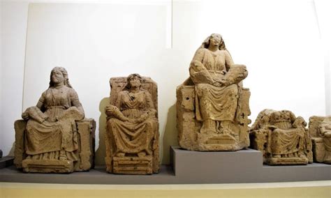 Sculture delle Madri di Capua