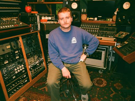 Mac DeMarco in studio