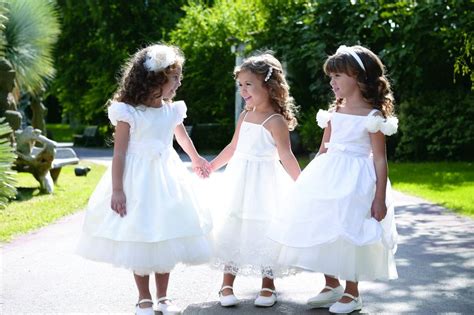 bambine damigelle con fiori