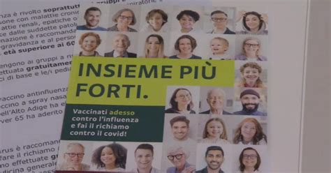 Infografica comparativa sull'efficacia dei vaccini per anziani contro influenza, tetano, difterite, pertosse e pneumococco