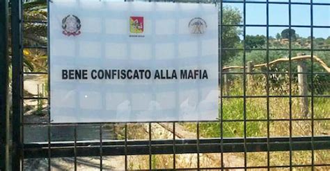 Beni confiscati alla mafia trasformati in centri sociali