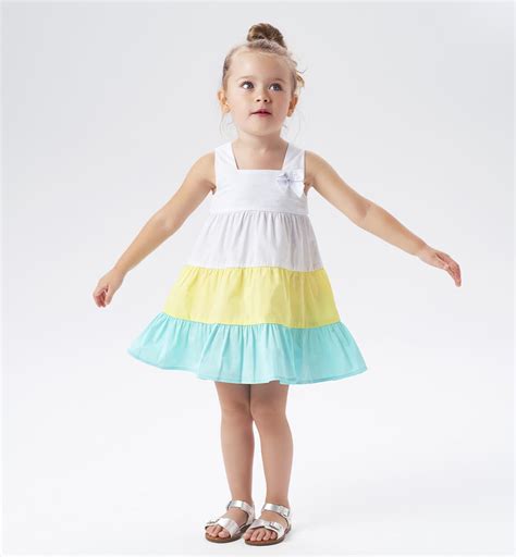 bambina con abito lulù colorato