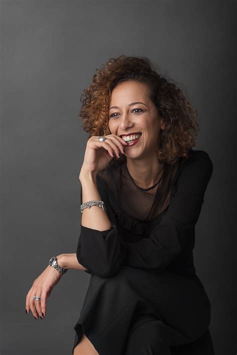 Laura Barth in un ritratto professionale