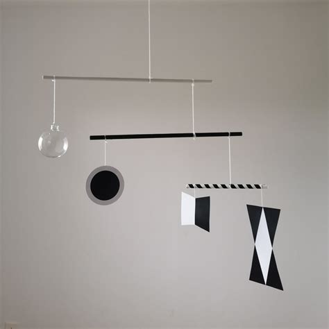 Mobile di Munari Montessori