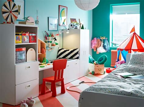 Cameretta per bambini con mobili IKEA componibili