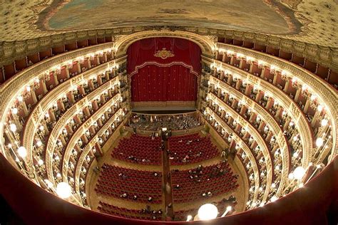Un teatro storico di Napoli
