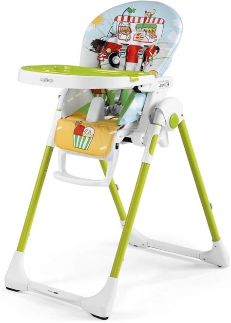 Un bambino sorridente seduto nel seggiolone Peg Perego Prima Pappa Zero3